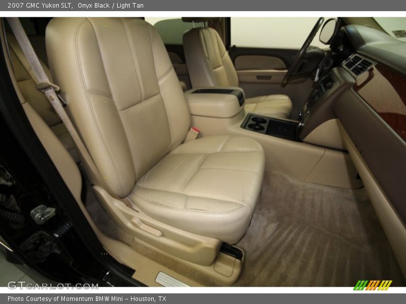 Onyx Black / Light Tan 2007 GMC Yukon SLT