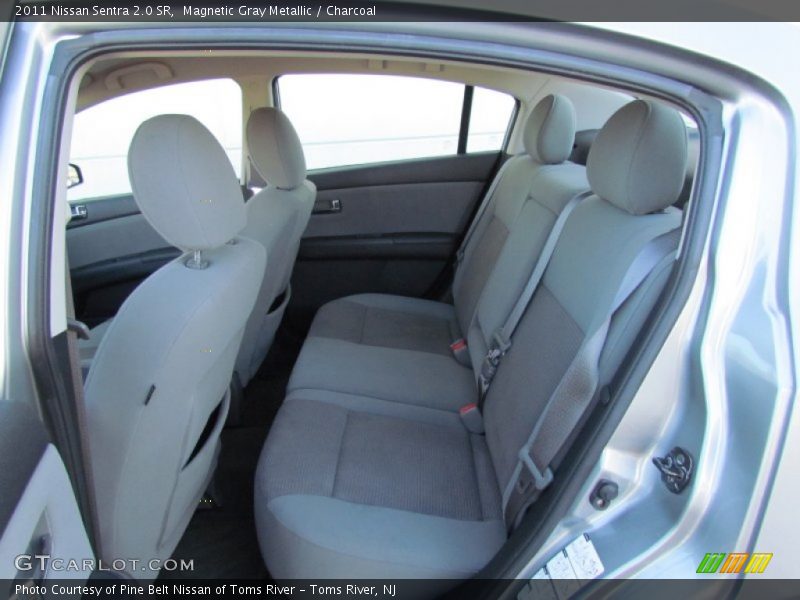 Magnetic Gray Metallic / Charcoal 2011 Nissan Sentra 2.0 SR