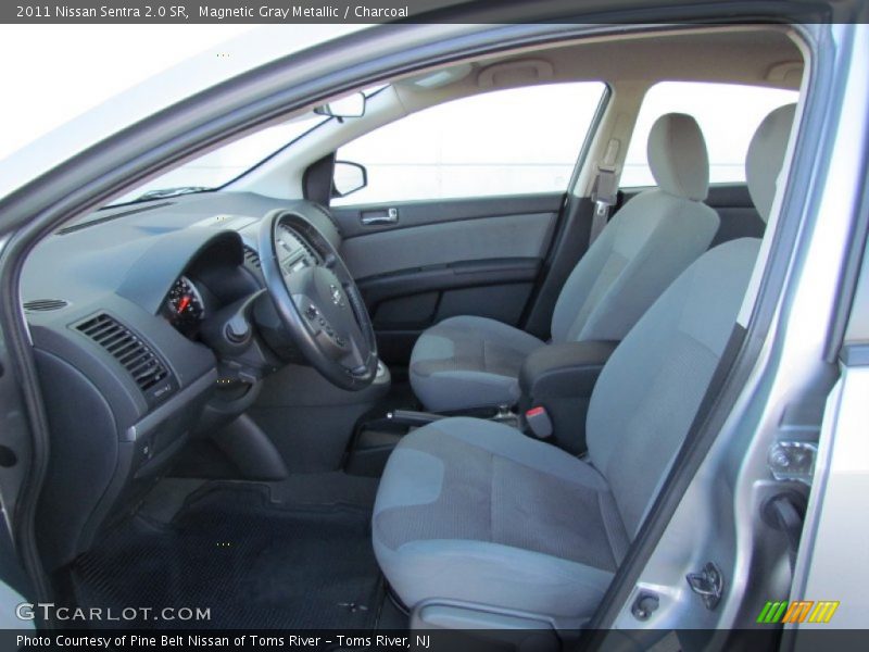 Magnetic Gray Metallic / Charcoal 2011 Nissan Sentra 2.0 SR