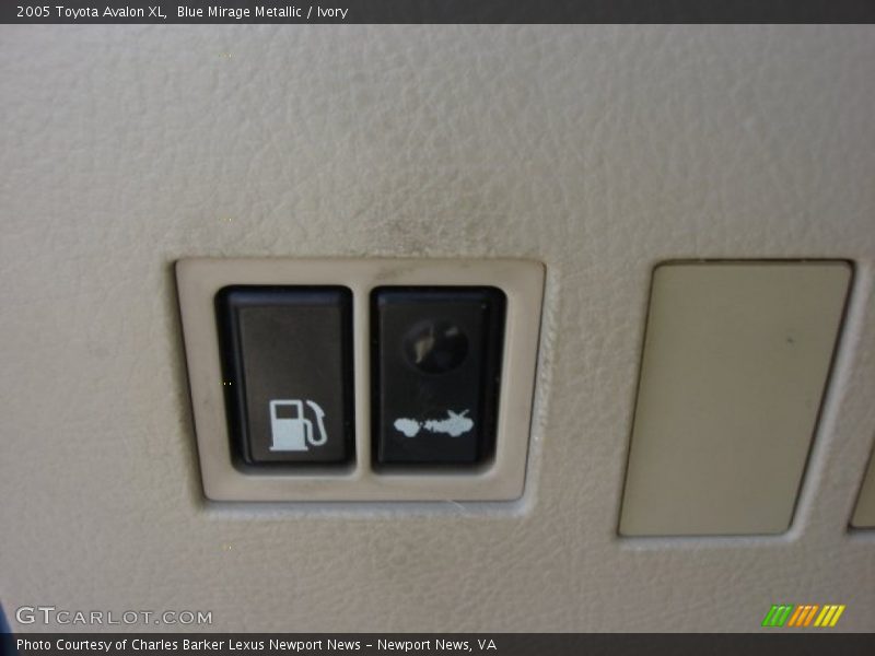 Blue Mirage Metallic / Ivory 2005 Toyota Avalon XL