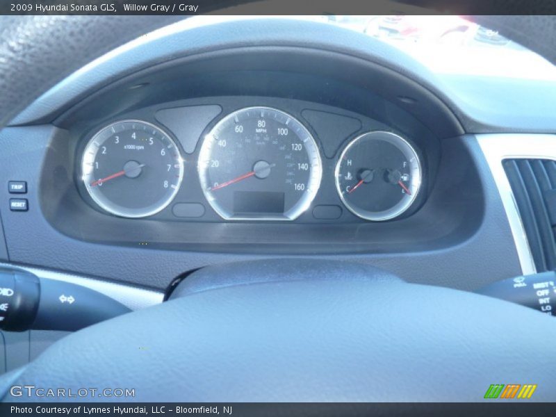 Willow Gray / Gray 2009 Hyundai Sonata GLS