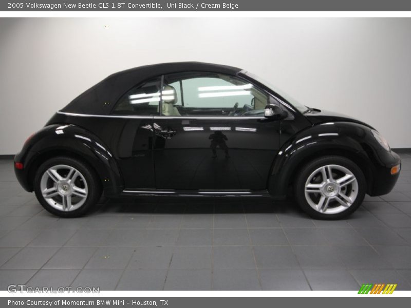 Uni Black / Cream Beige 2005 Volkswagen New Beetle GLS 1.8T Convertible