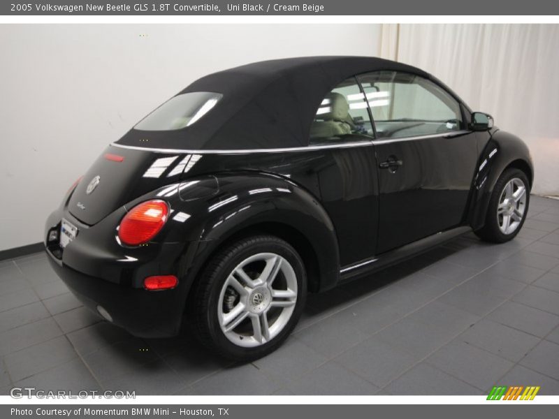 Uni Black / Cream Beige 2005 Volkswagen New Beetle GLS 1.8T Convertible