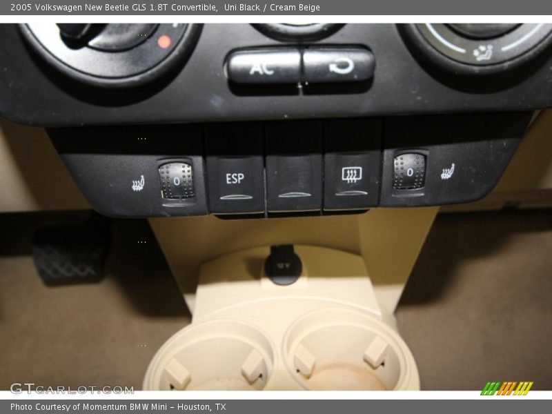Uni Black / Cream Beige 2005 Volkswagen New Beetle GLS 1.8T Convertible