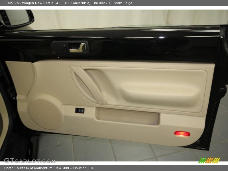Uni Black / Cream Beige 2005 Volkswagen New Beetle GLS 1.8T Convertible