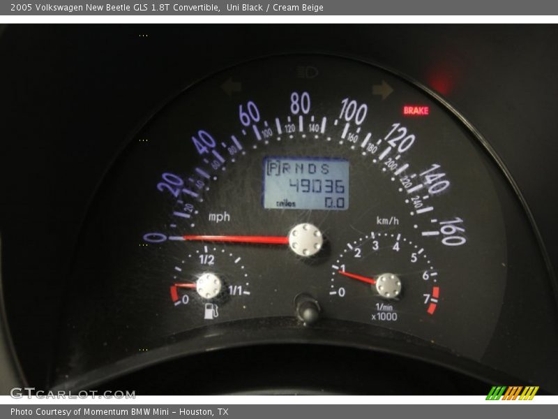 Uni Black / Cream Beige 2005 Volkswagen New Beetle GLS 1.8T Convertible