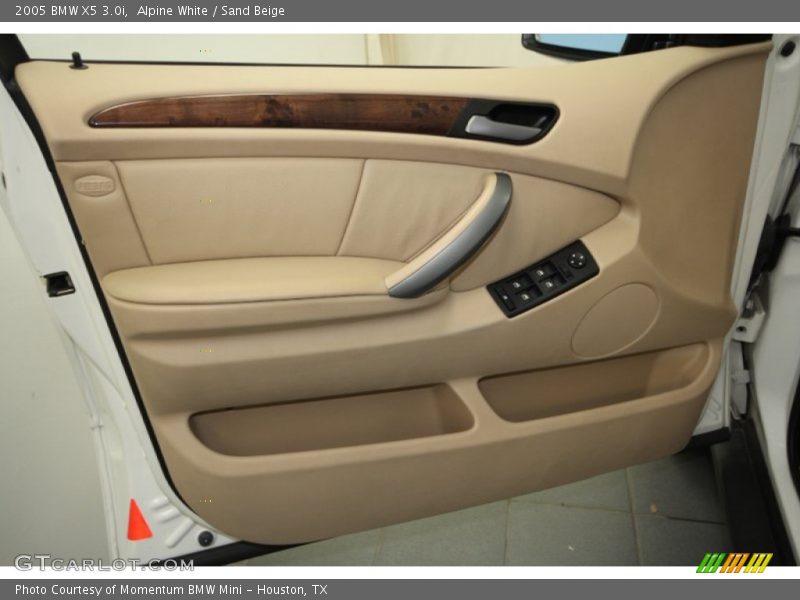 Alpine White / Sand Beige 2005 BMW X5 3.0i
