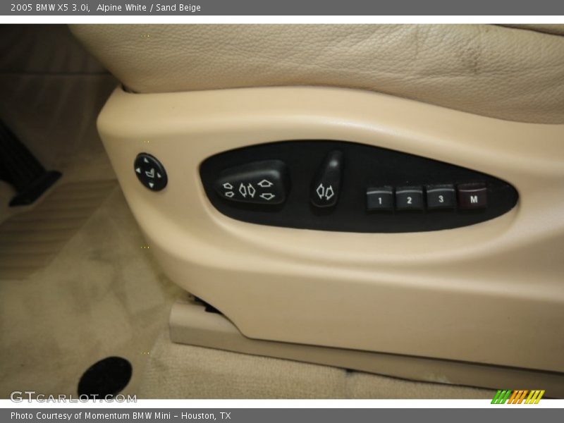 Alpine White / Sand Beige 2005 BMW X5 3.0i