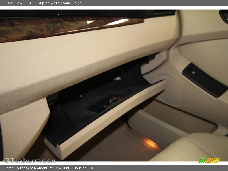 Alpine White / Sand Beige 2005 BMW X5 3.0i
