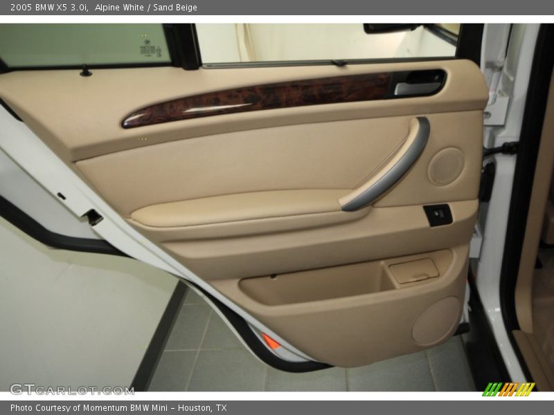 Alpine White / Sand Beige 2005 BMW X5 3.0i