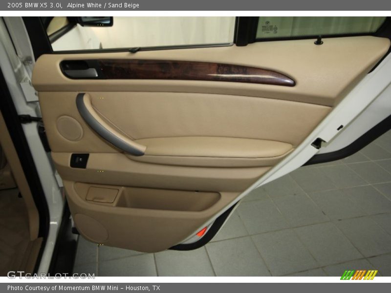 Alpine White / Sand Beige 2005 BMW X5 3.0i