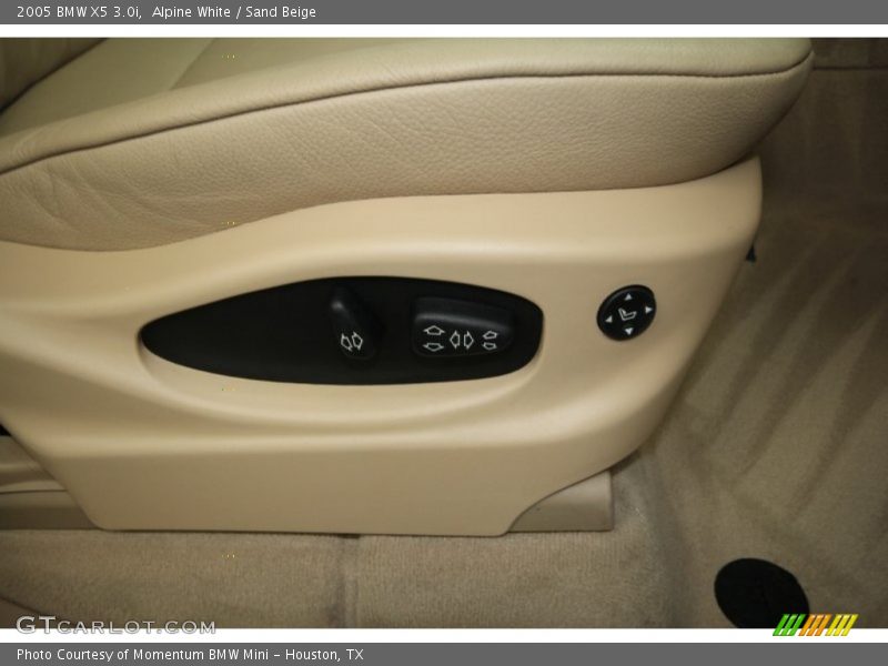 Alpine White / Sand Beige 2005 BMW X5 3.0i