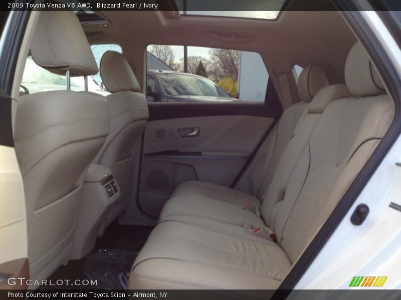 Blizzard Pearl / Ivory 2009 Toyota Venza V6 AWD