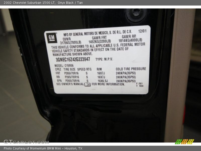 Onyx Black / Tan 2002 Chevrolet Suburban 1500 LT