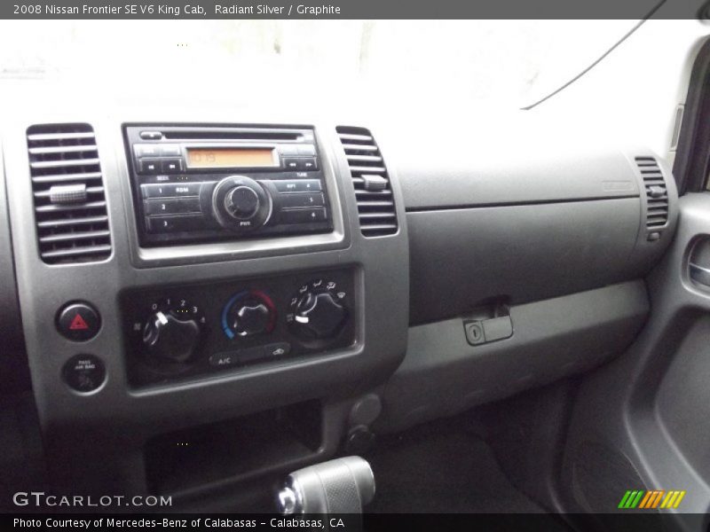 Radiant Silver / Graphite 2008 Nissan Frontier SE V6 King Cab