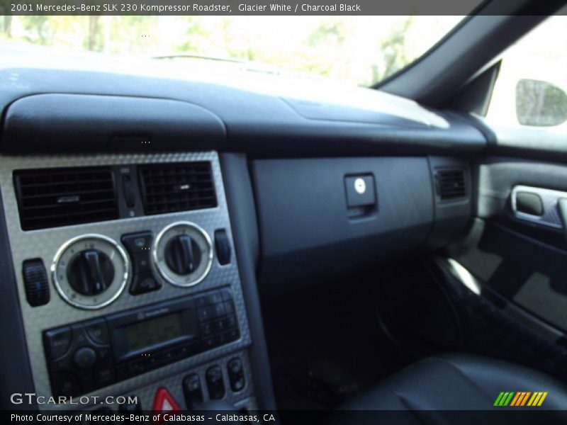 Glacier White / Charcoal Black 2001 Mercedes-Benz SLK 230 Kompressor Roadster