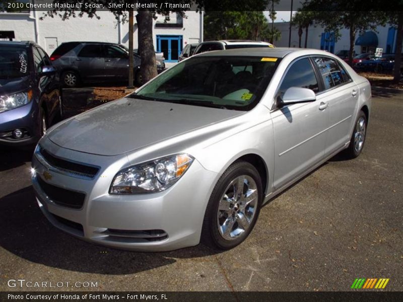 Front 3/4 View of 2010 Malibu LT Sedan