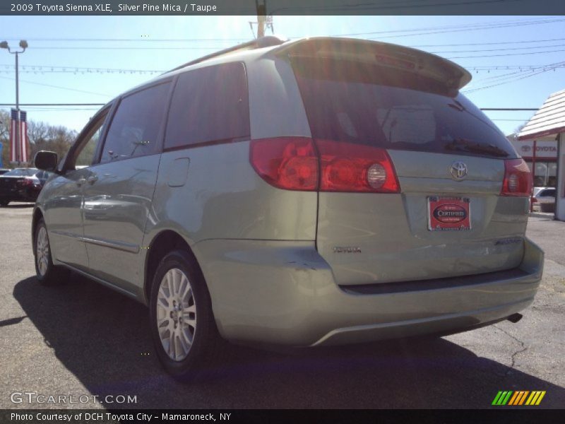 Silver Pine Mica / Taupe 2009 Toyota Sienna XLE