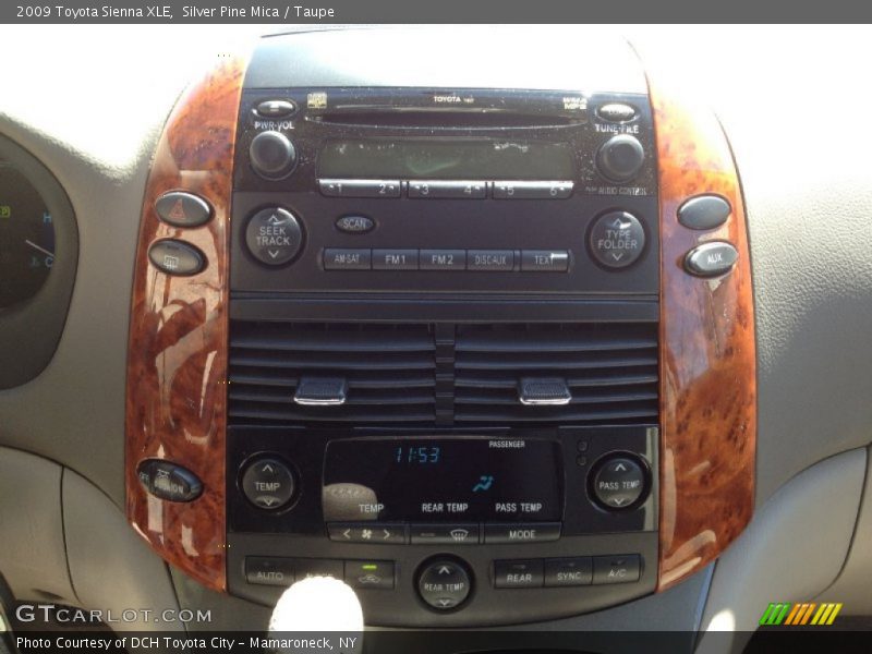 Silver Pine Mica / Taupe 2009 Toyota Sienna XLE