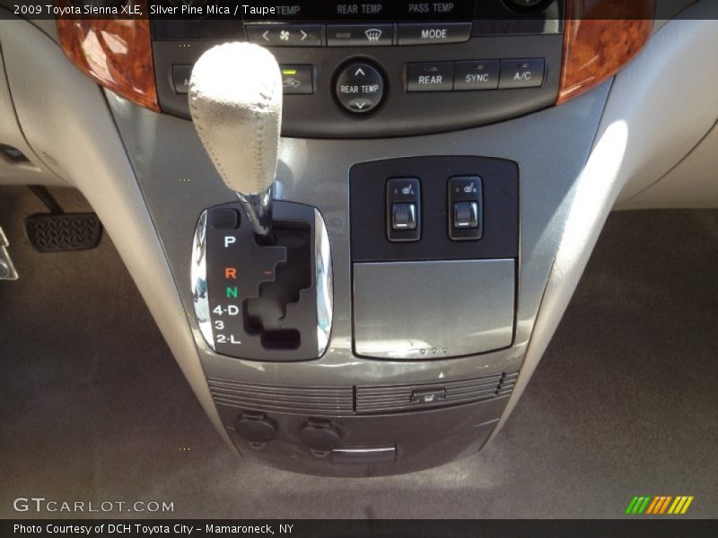 Silver Pine Mica / Taupe 2009 Toyota Sienna XLE