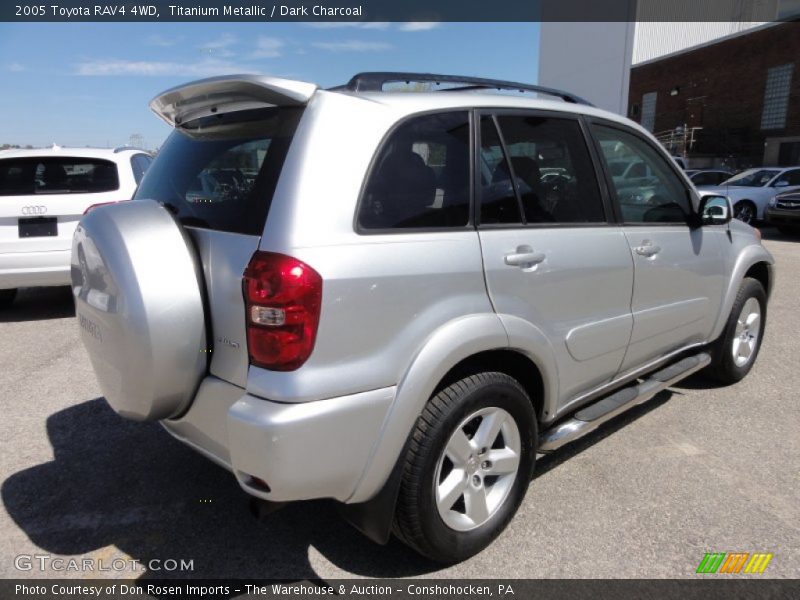 Titanium Metallic / Dark Charcoal 2005 Toyota RAV4 4WD