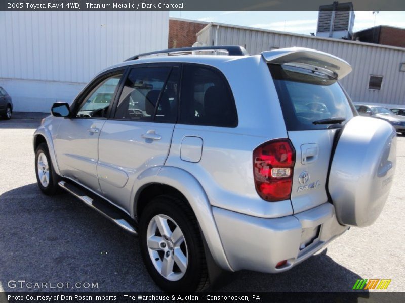 Titanium Metallic / Dark Charcoal 2005 Toyota RAV4 4WD