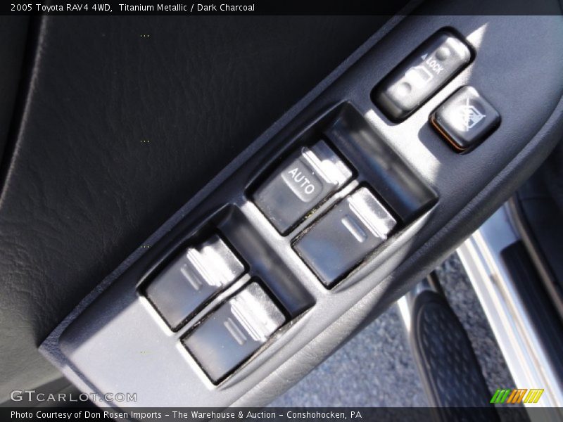 Titanium Metallic / Dark Charcoal 2005 Toyota RAV4 4WD
