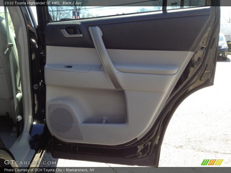 Black / Ash 2010 Toyota Highlander SE 4WD