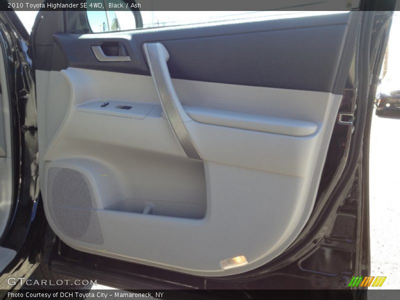 Black / Ash 2010 Toyota Highlander SE 4WD