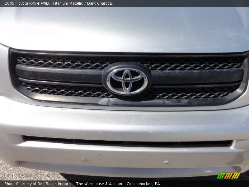 Titanium Metallic / Dark Charcoal 2005 Toyota RAV4 4WD