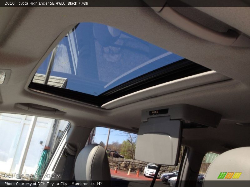 Black / Ash 2010 Toyota Highlander SE 4WD