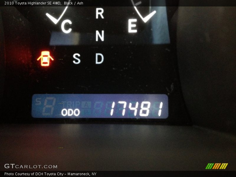 Black / Ash 2010 Toyota Highlander SE 4WD