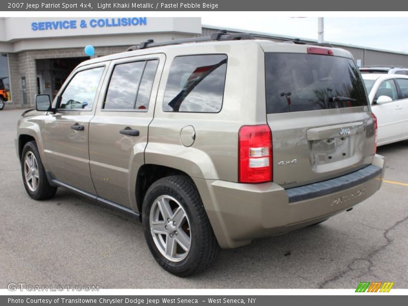 Light Khaki Metallic / Pastel Pebble Beige 2007 Jeep Patriot Sport 4x4