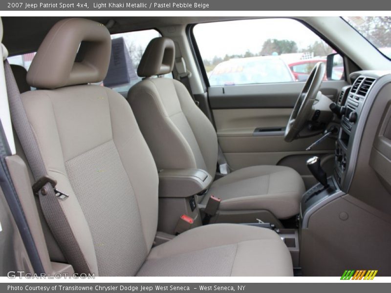 Light Khaki Metallic / Pastel Pebble Beige 2007 Jeep Patriot Sport 4x4