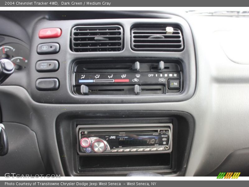 Dark Green / Medium Gray 2004 Chevrolet Tracker 4WD