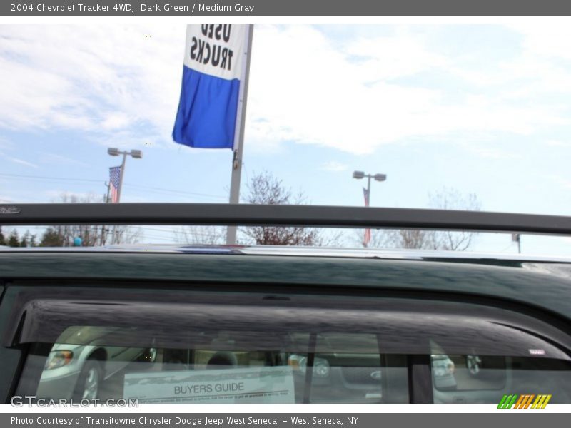 Dark Green / Medium Gray 2004 Chevrolet Tracker 4WD