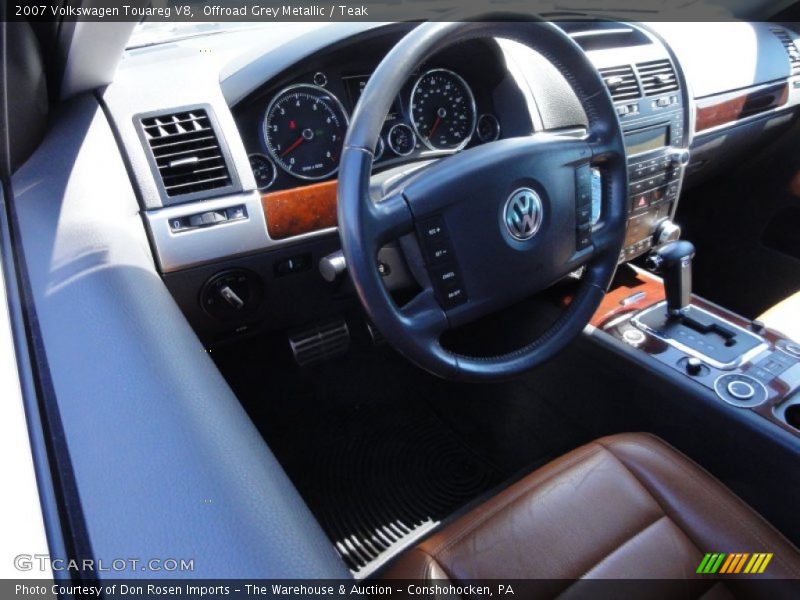 Offroad Grey Metallic / Teak 2007 Volkswagen Touareg V8