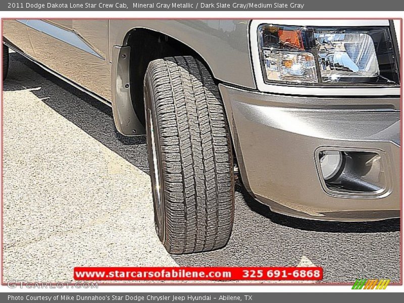 Mineral Gray Metallic / Dark Slate Gray/Medium Slate Gray 2011 Dodge Dakota Lone Star Crew Cab