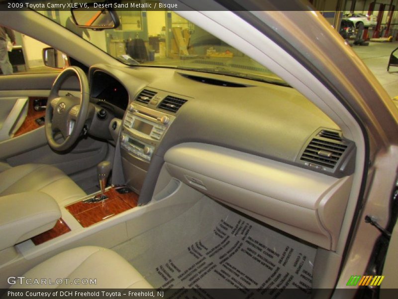 Desert Sand Metallic / Bisque 2009 Toyota Camry XLE V6