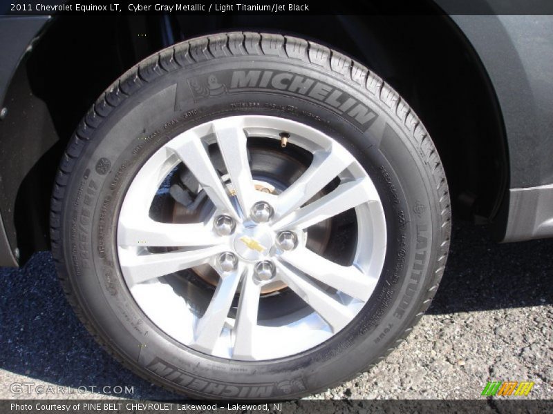 Cyber Gray Metallic / Light Titanium/Jet Black 2011 Chevrolet Equinox LT