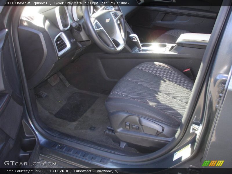 Cyber Gray Metallic / Light Titanium/Jet Black 2011 Chevrolet Equinox LT