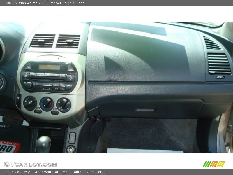 Velvet Beige / Blond 2003 Nissan Altima 2.5 S