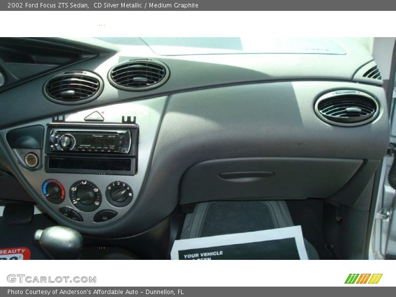CD Silver Metallic / Medium Graphite 2002 Ford Focus ZTS Sedan