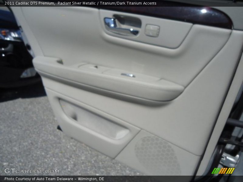 Radiant Silver Metallic / Titanium/Dark Titanium Accents 2011 Cadillac DTS Premium