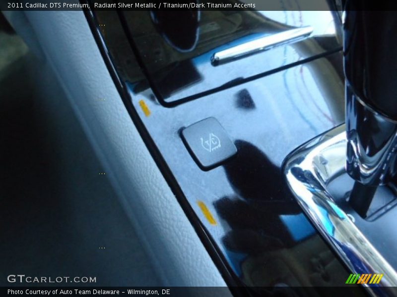 Radiant Silver Metallic / Titanium/Dark Titanium Accents 2011 Cadillac DTS Premium