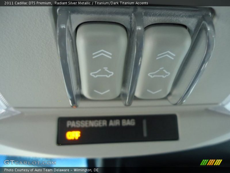 Radiant Silver Metallic / Titanium/Dark Titanium Accents 2011 Cadillac DTS Premium
