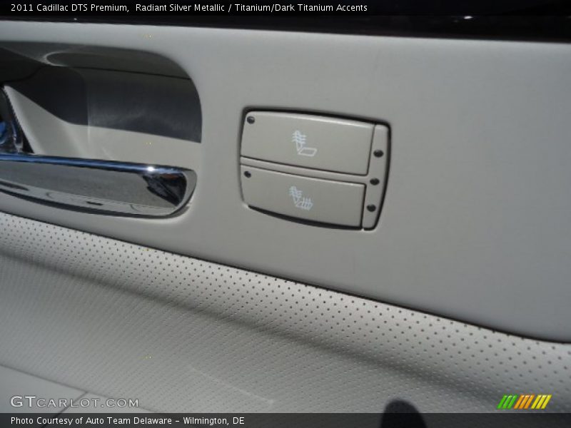 Radiant Silver Metallic / Titanium/Dark Titanium Accents 2011 Cadillac DTS Premium
