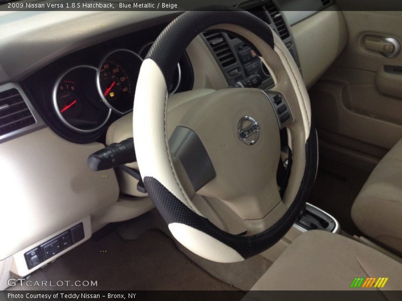 Blue Metallic / Beige 2009 Nissan Versa 1.8 S Hatchback