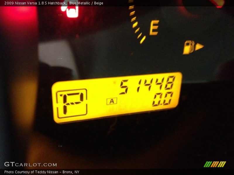 Blue Metallic / Beige 2009 Nissan Versa 1.8 S Hatchback