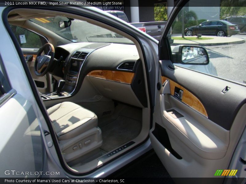 Ingot Silver Metallic / Medium Light Stone 2011 Lincoln MKX FWD